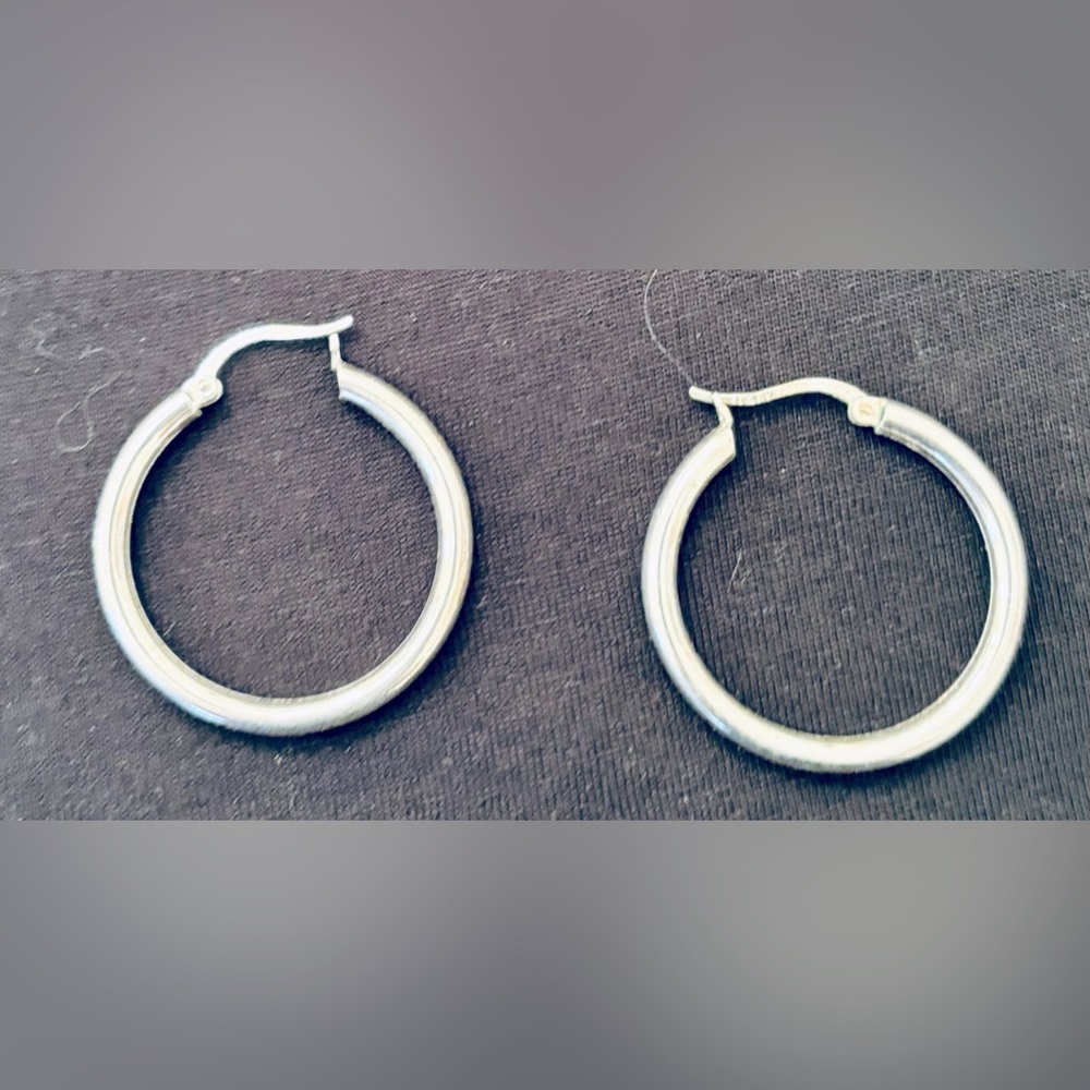Silver earring from Italy